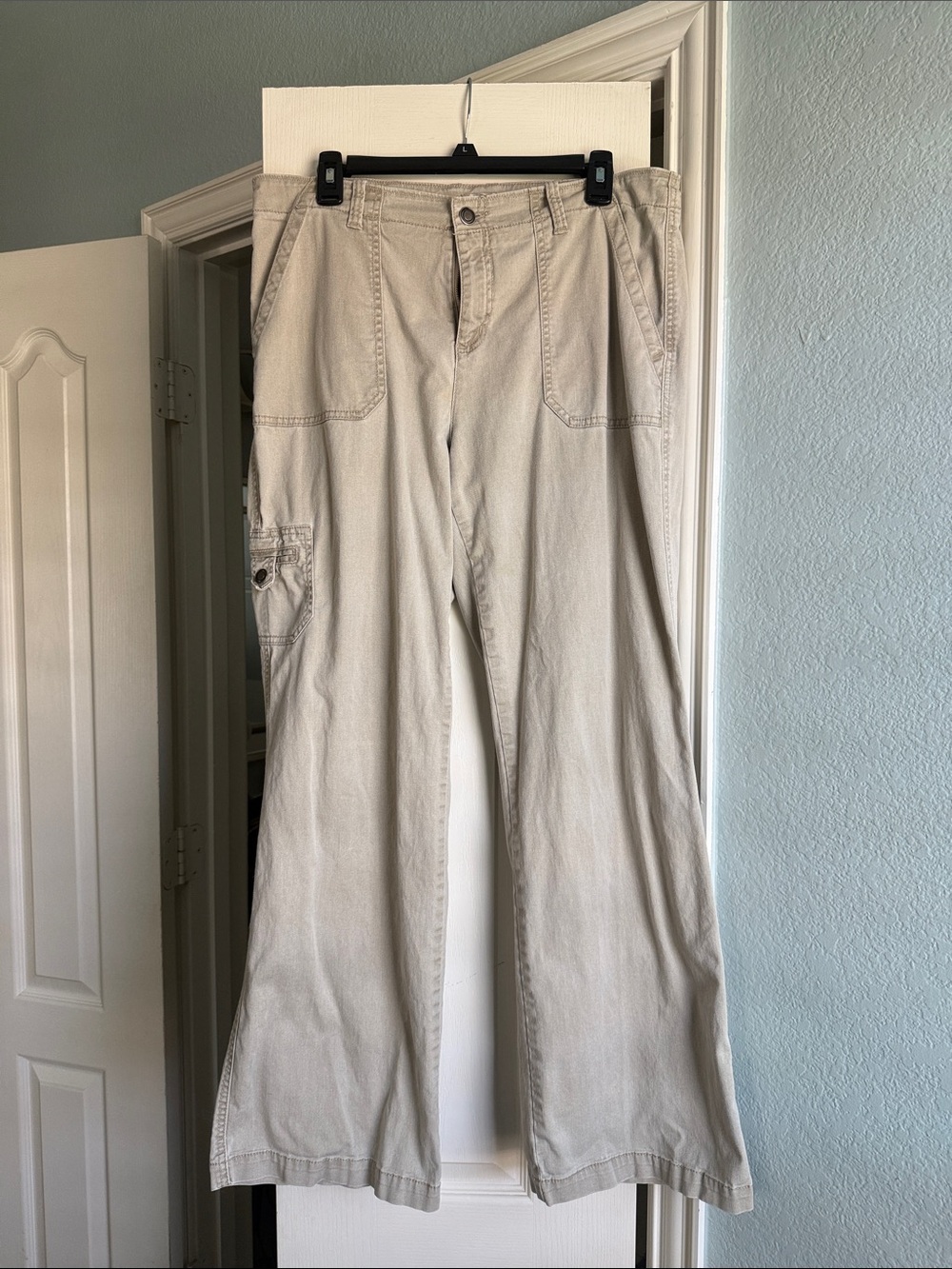 Chico's Light Beige Women's Cargo Pants